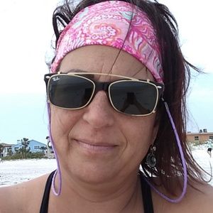 Meet your Posher, Carrie